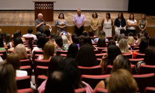 Educação de VR reúne 200 profissionais para alinhamento técnico do ano letivo em 2025